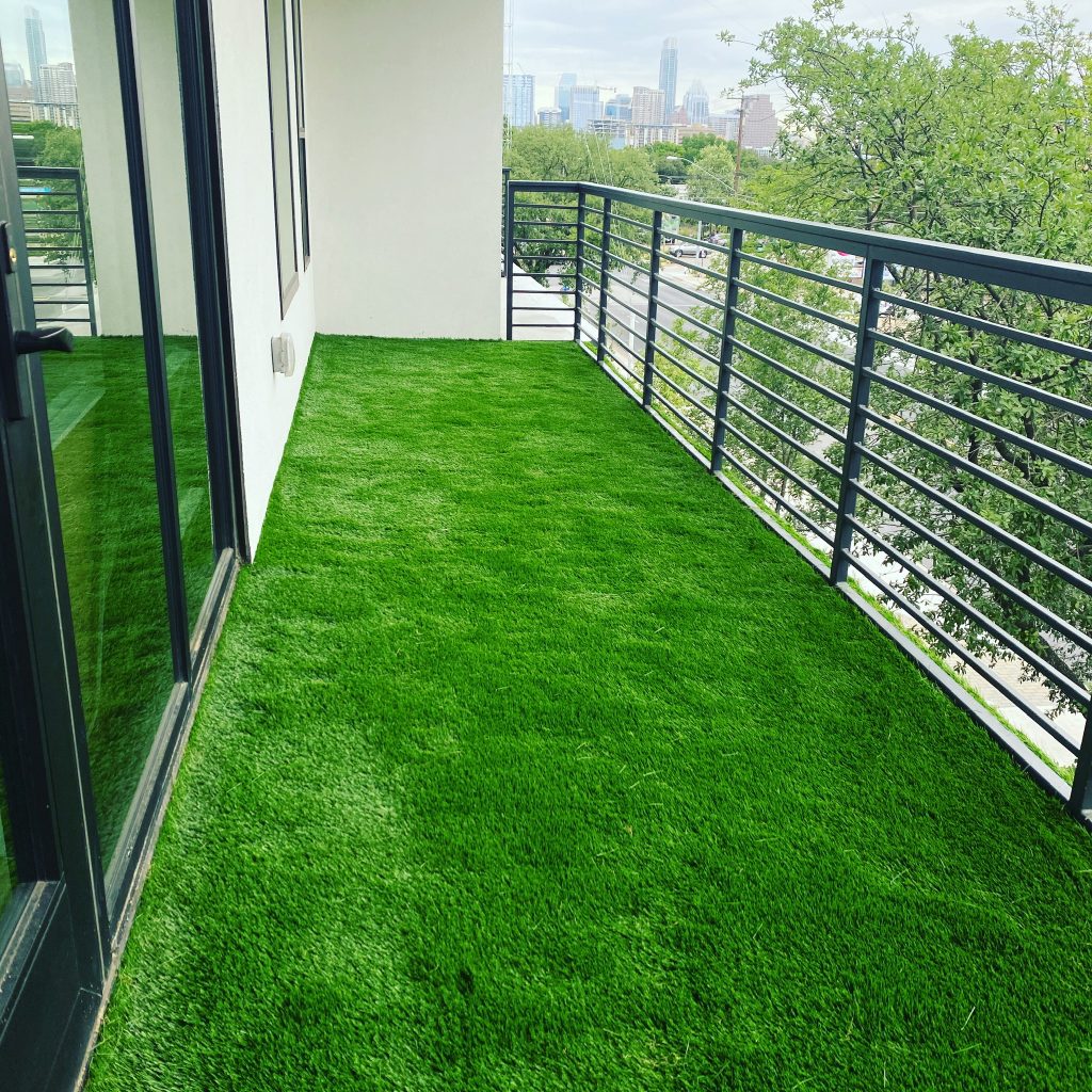 artificial turf ideas for an apartment balcony or terrace
